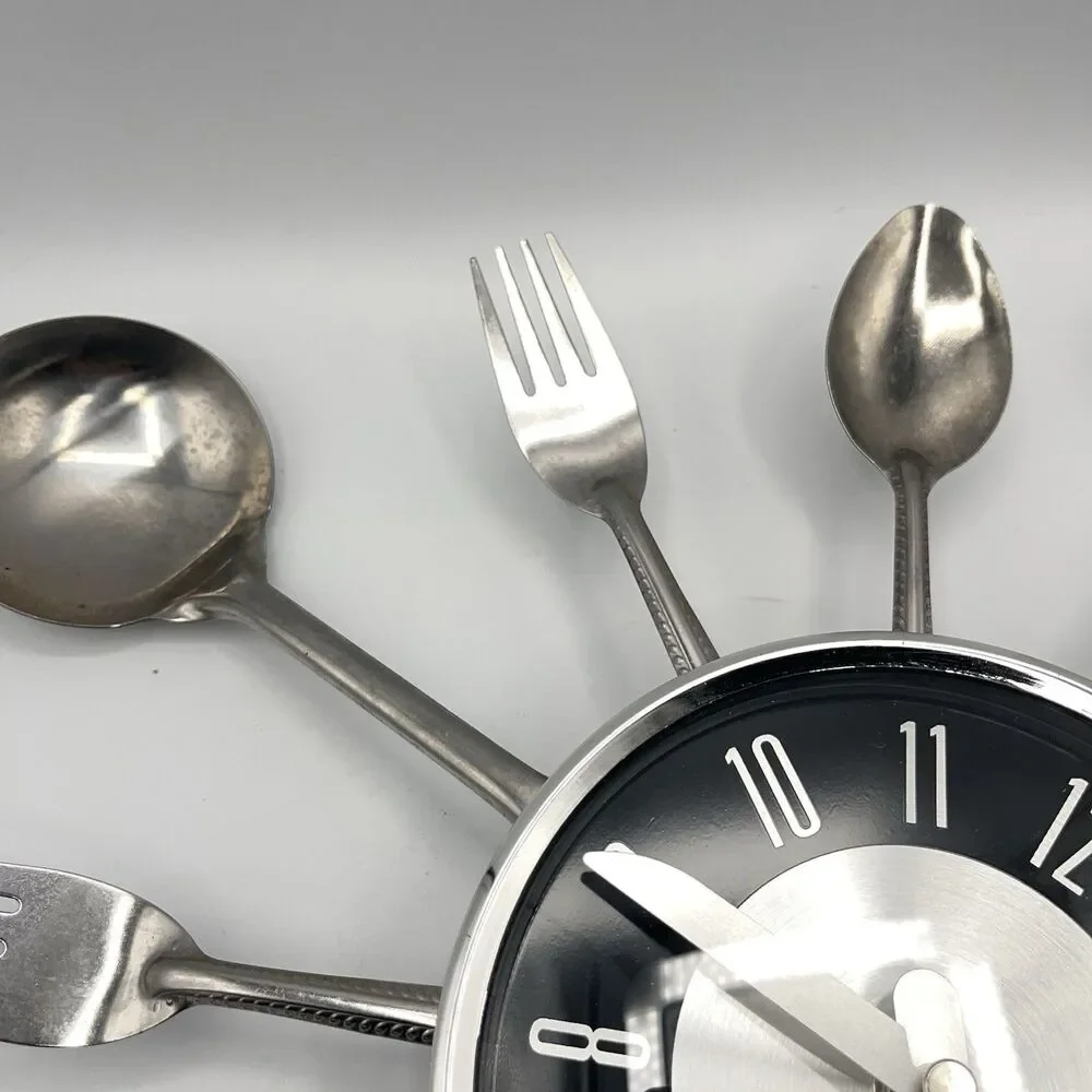 Vtg Timelike Wall Clock, 17